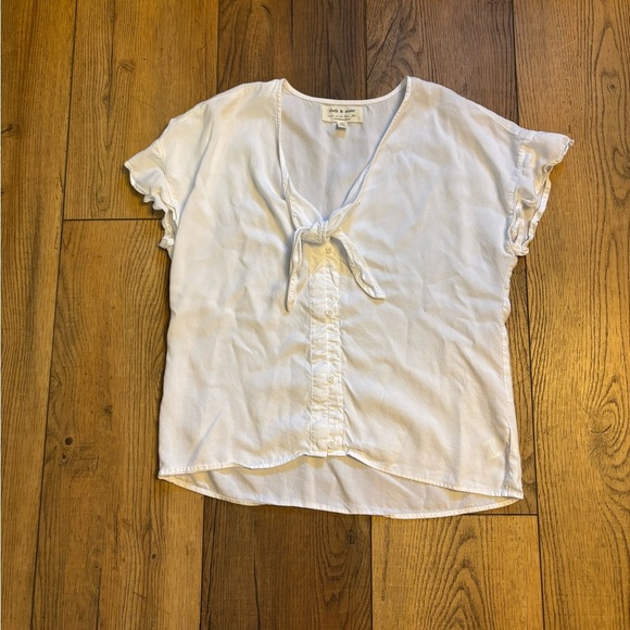 cloth & stone White Tie-Front Blouse - Picture 2 of 3